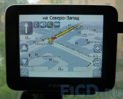 Digma DM350 – крохотный GPS-навигатор