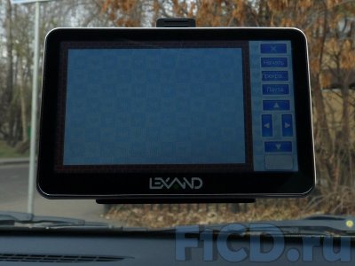 Навигатор Lexand ST-565 – яблочный привкус и богатый внутренний мир