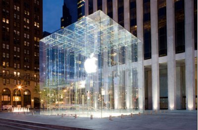Apple уволила 1600 продавцов