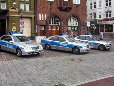 Угрозы в интернете привели к эвакуации школы