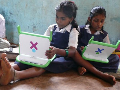 В Индии выпущен планшетный компьютер Sakshat стоимостью $35