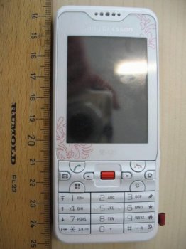 Официальный анонс Sony Ericsson Girly G702 (BeiBei)