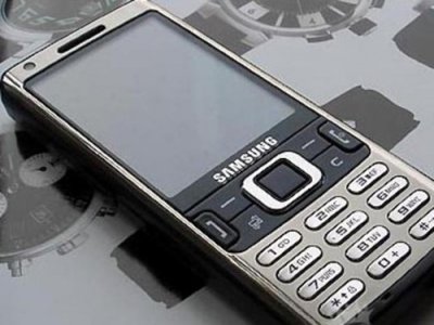 Samsung I7110 — коммуникатор на базе ОС Symbian