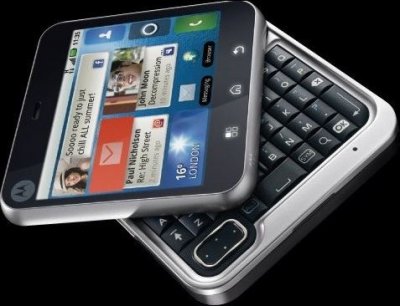 Motorola Flipout – квадратный Android-телефон