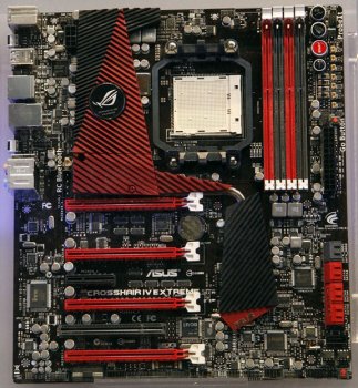 CeBIT 2010: ASUS представляет платы Crosshair IV 890FX