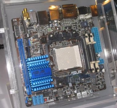 ASUS демонстрирует плату mini-ITX на базе чипсета AMD 880G