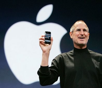 Стив Джобс временно уходит из Apple