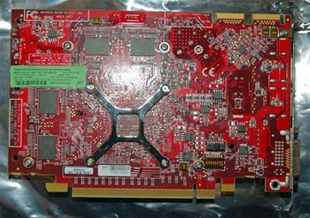 Представлены фотографии видеокарты ATI Radeon HD 4670
