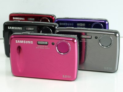 Samsung PL10 La Fleur – фотокамера для женщин