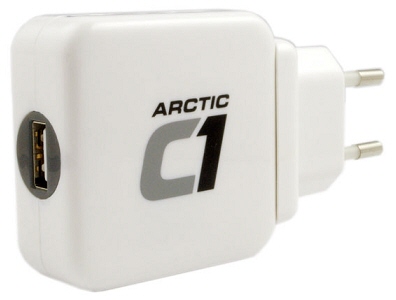 Arctic Cooling представила универсальные зарядные устройства