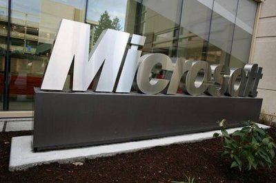 Впервые за 23 года сократилась чистая прибыль Microsoft