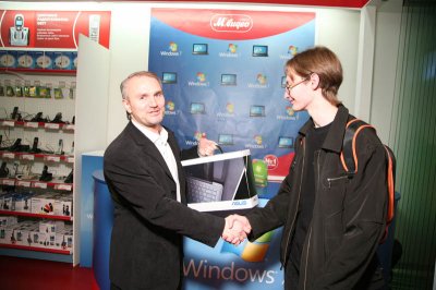 Топ-менеджеры Microsoft рекламируют Windows 7