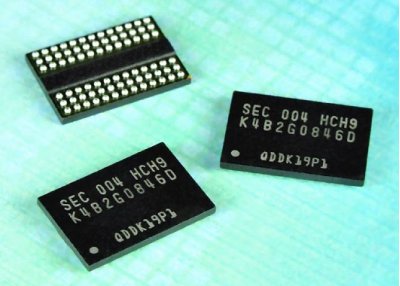 Samsung выпускает первые в мире 30-нм чипы памяти DDR3