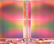 Начались поставки трехуровневой NAND-памяти